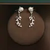 Novos Brincos de Noiva 2025 Cravejados com Estilo Clip de Orelha Brincos Sem Furo Acessórios para Vestido de Brinde Brincos de Joias de Casamento