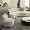Sofá de tecido nórdico Sala de estar Apartamento pequeno Cordeiro Fleece Creative Arc Light Luxury Technology Cloth Designer Sofá branco