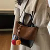 Bolsa de Moda Coreana para Mulheres 2025 Nova de Inverno Versátil Bolsa de Ombro Retro Contraste Camurça Bolsa de Mão Transversal