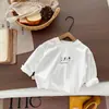 Conjunto de Tres Piezas de Chaqueta de Dibujos Animados para Niños Novedades de Otoño 2026 Rompevientos Casual para Niños Pequeños Conjunto de Jeans para Bebé