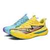 Sapatos Masculinos Transfronteiriços Estilo Primavera/Outono 2026 Placa de Carbono Sola Macia Tênis de Corrida Absorção de Choque Antiderrapante Estilo Pai-Filho Tênis Esportivos de Treinamento