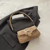 Bolso pequeño de alta gama para mujer 2026 nuevo versátil fresco juvenil bolso de axila moda nicho bolso de hombro único bolso de mujer