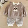 Conjunto de Moletom para Bebês Meninos, Roupas de Desenho Animado, Conjunto de Duas Peças com Calça de Moletom Listrada Classe A, Roupa Separada para Bebê, Classe A
