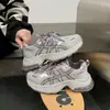 Zapatillas de plataforma estilo europeo con suela gruesa tipo 'dad shoes' para mujer, que aumentan la altura para personas menudas, nuevo modelo 2026, zapatillas deportivas casual para primavera y otoño