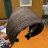 Horquilla de Corona Alta Exquisita Engrosada para Adelgazar el Rostro Otoño e Invierno Diadema Ancha Elegante para Cubrir la Línea del Cabello Otoño e Invierno Diadema Ancha