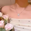 Collares de Moda y de Alta Gama para Mujer, Cadenas para Suéter con un Diseño Sofisticado, Cadenas Clavícula de Lujo Ligero de Nicho, Joyería al por Mayor de Yiwu