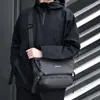 Bolso Cruzado para Hombre, Gran Capacidad, Bolso de Hombro Casual para Exteriores, Bolso de Hombro de Película de Cuero de Moda Deportiva, Bolso Multifuncional para Hombre