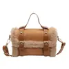 Bolso Cuadrado Pequeño de Peluche Portátil Casual Simple para Mujer Otoño 2025 Nuevo Lujo Accesible de Moda Versátil Bolso de Hombro Único Cruzado