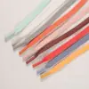 Cordones planos de colores con punteras de plástico para zapatillas deportivas, zapatos para correr, cordones de sudadera y cinturas de pantalones casuales y pants.