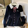 Suéter de malha com gola polo color block estilo universitário de manga comprida para mulheres, novo suéter base slim fit outono 2026