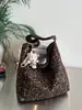 Bolso de Hombro de Terciopelo de Ciervo Otoño/Invierno para Mujer 2026 Nuevo Gran Capacidad Bolso de Axila de Gama Alta Versátil de un Solo Hombro para Viajes