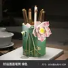 Portaplumas Creativo de Carpa y Loto Gran Capacidad Adorno de Escritorio para Estudio Oficina Almacenamiento Regalo Práctico para Maestro