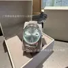 Nuevo Modelo de Reloj de la Emperatriz Viuda, Reloj para Mujer Saturno Azul Hielo Triturado, Reloj para Mujer Fruta del Dragón Verde Menta, Disponible para Dropshipping