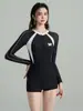 Bañador de Natación de Competición Profesional para Mujer 2026 Nuevo Conservador de una Pieza Pierna Cuadrada con Protección Solar de Manga Larga Adelgazante para Deportes en Piscina