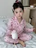 Pijama de niña estilo coreano, modelos de primavera y otoño, ropa infantil de manga larga para niñas, conjunto de ropa de casa de dibujos animados lindo y elegante para niños