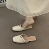 Primer encuentro con la falda de estilo francés, un zapato de media punta nicho y suave para mujer, perfecto para llevar fuera en las temporadas de primavera y verano de 2026, combinado con una falda, estilo de noche