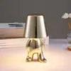 Pensador de Atmósfera Transfronteriza Hombrecito Dorado Hermanos Lámpara de Mesa Decorativa Recargable para Restaurante, Dormitorio, Cafetería de Alta Gama, Luz de Noche