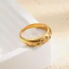 Estilo de Moda Europeo y Americano Joyería Geométrica Acero Inoxidable Chapado en Oro de 18K Anillo Vintage Simple de Estrella y Luna para Mujer Lujo Ligero