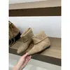 Botas para aumentar a altura para mulheres baixinhas, botas de cano curto slim fit, botas femininas, coleção outono/inverno 2026, botas marrons estilo Dr. Martens, botinhas de bico quadrado pequeno