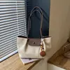 Bolsa Grande Casual Transfronteiriça Feminina 2026 Novo Estilo Grande Capacidade Versátil Bolsa de Ombro para o Dia a Dia Bolsa Tote de Mão
