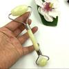Uma peça de solda estilo não-seda natural jade beauty container Xiuyu massagem stick facial rolo de massagem Jade empurrar