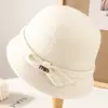 2025 Nova Moda Cor Sólida Simples Metal Pequena Etiqueta Chapéu de Pescador Viagem Fotografia de Rua Fofo Pequeno Fresco Chapéu Balde