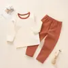 Conjunto de Roupa Íntima Infantil 2024 Primavera, Outono e Inverno Algodão Puro Roupas de Baixo para Meninos e Meninas Cor Sólida Dividido Roupas de Outono e Calças de Bebê