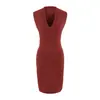 Vestido Curto Slim de Tricô Cor de Aveia com Decote V Tendência Versátil Afina a Cintura Bodycon Sexy Vestido Base Ins