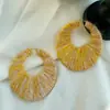 Pendientes Trenzados Envueltos en Hilo de Felpa Simples y Elegantes, Pendientes Redondos Coloridos Hechos a Mano con un Toque de Lujo para Mujeres