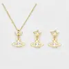 Nuevo Collar Pendientes Estrella Luna Saturno para Mujer Diseño de Nicho Lujo Ligero Gama Alta Versátil Tendencia Marca Pendientes Planeta Accesorios para Orejas