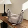 Bolsa de Moda em Nylon Bolsa Feminina 2026 Novo Estilo Textura Fashionável Bolsa de Ombro Único Transversal Fashionável Bolsa Feminina Tendência Bolinho