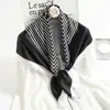 Bufanda nórdica de rayas para mujer, chal decorativo de primavera y verano, bufanda de seda sencilla y elegante que combina con todo, bufanda cuadrada grande