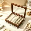Caja de joyería de tablero de densidad con patrón de veta de madera, tapa de cristal transparente, cierre magnético, para guardar y exhibir anillos, collares y pulseras