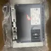 Suministro en stock panel inteligente Siemens original 6AV2124-0JC01-0AX0, operación táctil