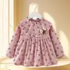 Pantalón de tirantes para bebé niña Otoño e Invierno Ropa de exterior Estilo occidental Falda de princesa Babero para comer infantil Delantal impermeable a prueba de suciedad Protector para bebé