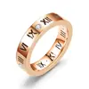 Anillo estilo europeo y americano con números romanos y diamantes, anillo de pareja para todas las estaciones, ventas directas de fábrica, fuente de buenos productos