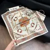 Pañuelo de Seda 70 Cuadrado Moda Coreana de Alta Gama Versátil Profesional Seda Sintética Pequeño Pañuelo de Cuello Estampado Retro Pañuelo de Seda para Mujer