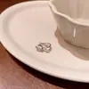 Pendiente de Clip para Oreja Perforada con Perla de Zircón Pequeña Bombilla Parpadeante Clip para Cartílago Auricular Pendientes Únicos y Hermosos de Lujo Accesible