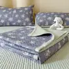 Funda de Cama Acolchada Clase A Juego de Tres Piezas, Universal para Todas las Estaciones, Sábana de Cama Antideslizante Acolchada Tatami, Protector de Cama, Funda de Cama Tatami