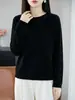 Nova Coleção Outono/Inverno 2026: Suéter de Tricô Feminino de Manga Longa com Gola Redonda Dobrada, Design Vazado, Cor Sólida, Blusa Base