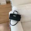 Bolso de Hombro Único Transversal Cuadrado Pequeño de Moda Simple de Lujo Ligero de Color Sólido Estilo Nuevo Primavera 2026 de Gran Capacidad Retro para Mujer