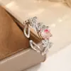 Anillo Romántico de Zirconia con Forma de Hoja Estilo Francés, Exquisita Artesanía de Microincrustación, Anillo Abierto, Accesorio de Ambiente Suave y Sensación de Alta Gama