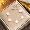 Pulsera de trébol de cuatro hojas de acero de titanio que no se desvanece con diamantes, pulsera de dijes de moda de oro rosa de 18 quilates, pulsera de cinco flores estilo europeo y americano