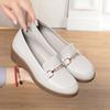 Zapatos de Mamá, Nuevo Estilo Primavera y Otoño 2025, Tacones de Cuña Cómodos de Suela Blanda, Zapatos de Salón de Corte Profundo, Zapatos de Cuero para Mujer, Zapatos Planos Versátiles para Mujer