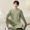Pijama Masculino de Algodão com Gola Redonda, Em Estoque para Atacado, Novo Estilo Casual de Outono em Cor Sólida, Pode Ser Enviado como Item Único