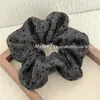 Novo Scrunchie de Bolinhas Outono e Inverno para Mulheres, Elástico de Cabelo em Forma de Coração Estilo Coreano, Acessório de Cabelo Elegante, Corda de Cabelo Estilo Preguiçoso, Ornamento de Cabelo