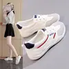 Zapatos de mujer K1510, cómodos para embarazadas, zapatillas blancas bajas slip-on nuevas para primavera y otoño 2026 para mujer