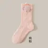 2025 Nuevo Personaje de Dibujos Animados Coral Fleece No Sueltan Pelusa Calcetines para Dormir Calcetines de Maternidad Calcetines de Media Pantorrilla para Mujer Venta al por Mayor desde Zhuji Datang