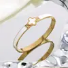Atacado de Nova Moda Simples Transfronteiriço Joias Femininas Douradas de Alta Qualidade Não Desbotáveis Pulseira de Trevo de Quatro Folhas em Aço Titânio Feminina