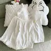 Conjunto de pijama camisola kt, novo estilo de verão com bojos, pode ser usado fora, modelagem solta, malha fina de algodão nuvem para casa para meninas